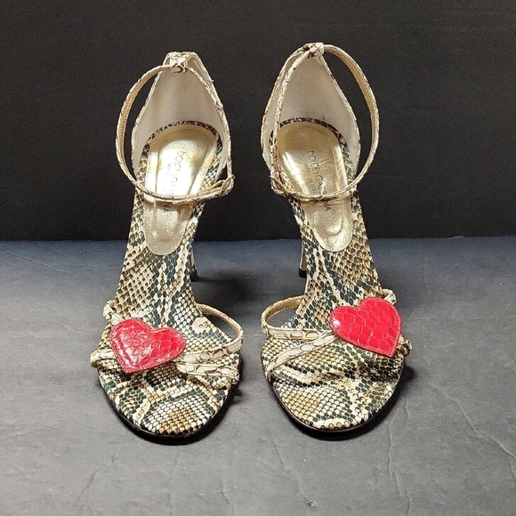 Dolce & Gabbana Snakeskin Heels with Red Heart Details - Picture 5 of 6